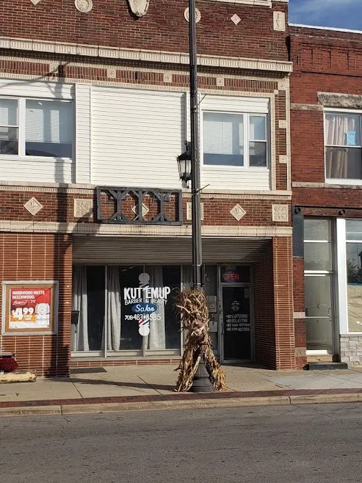 KUT'EM UP BARBER & BEAUTY SALON Picture 2