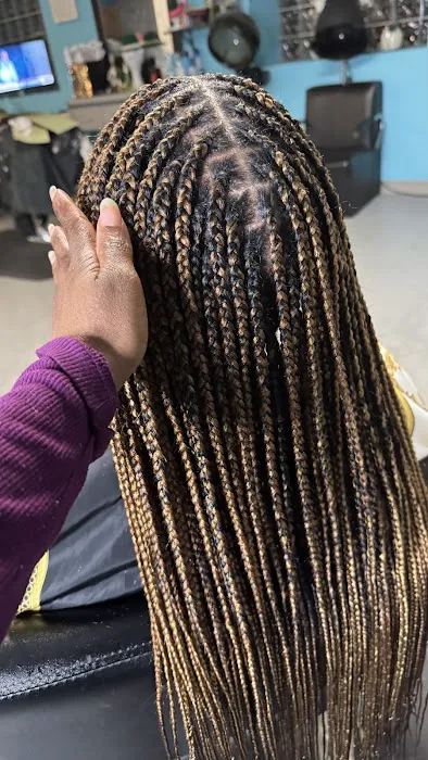 OLA AFRICAN HAIR BRAIDING Picture 3
