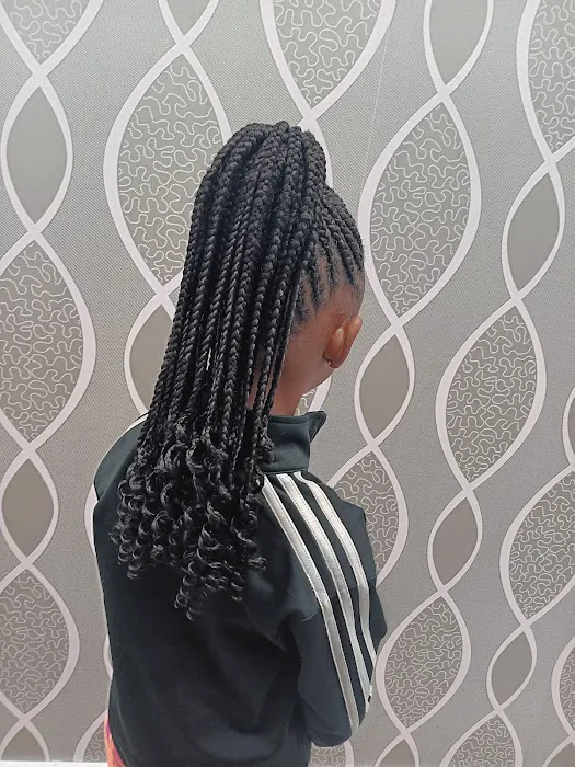Express Hair Braiding Picture 5