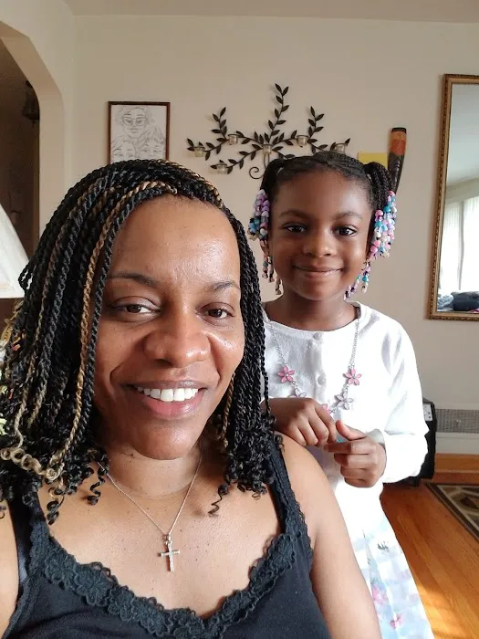 Sophia's African Braids Picture 10