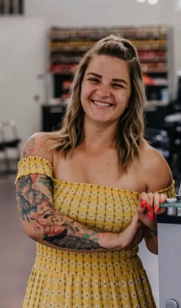 Aimee Leigh Hair Picture 7