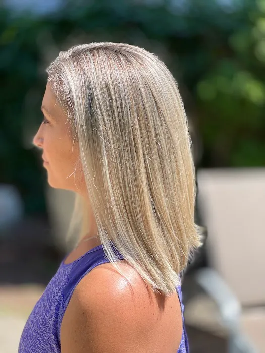 Aimee Leigh Hair Picture 3