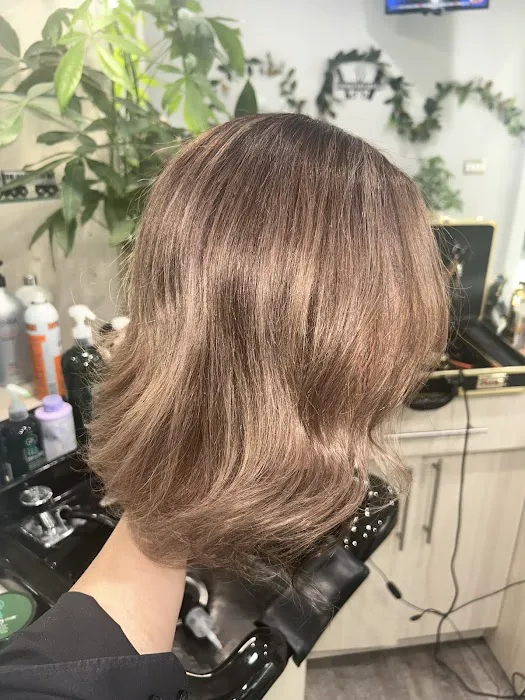 Pura Vida hair studio LLC Picture 10