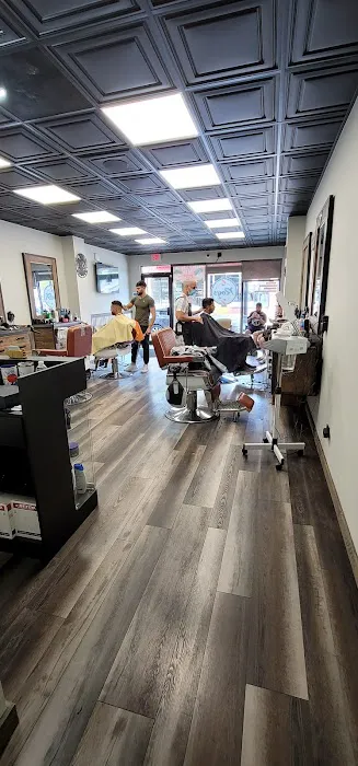 Roy's Barber Shop Picture 3