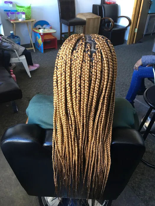 Madam Hawa Salon African Hair Braiding Picture 3