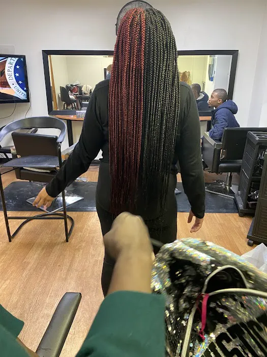 Aisha's African Hair Braiding Picture 4
