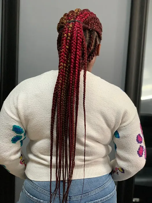 Diva's Africain Hair Braiding Studio Picture 6