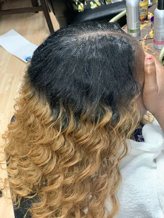 Diva's Africain Hair Braiding Studio Picture 7