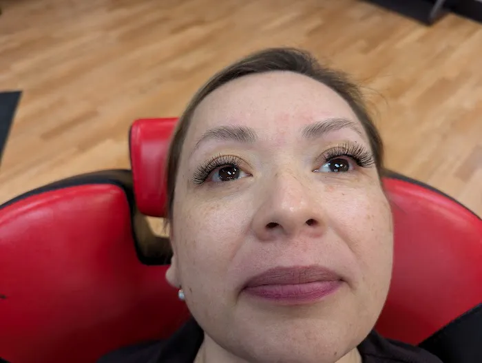 Threading Studio(waxing +facial +eyelashes extensions) Picture 7