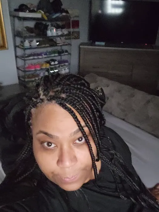 Netty Dami African Hair Braiding Picture 4