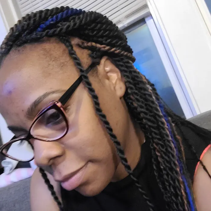 Netty Dami African Hair Braiding Picture 9
