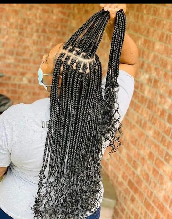 Sylviana Africa hair braiding Picture 2