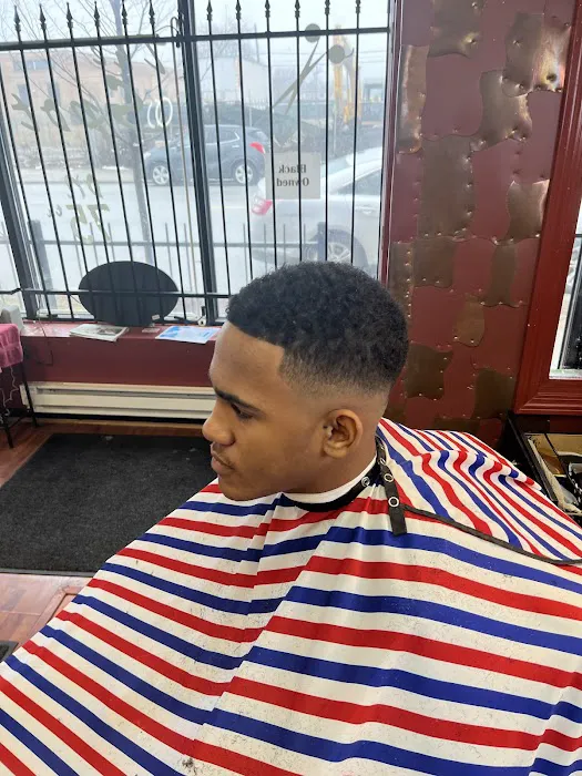 The Spot on 75th Barbershop Picture 1