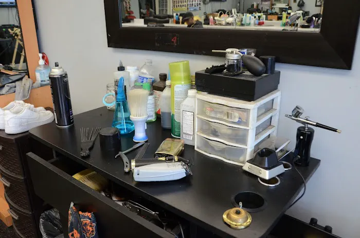 Urban Legends Hair Studio Picture 3