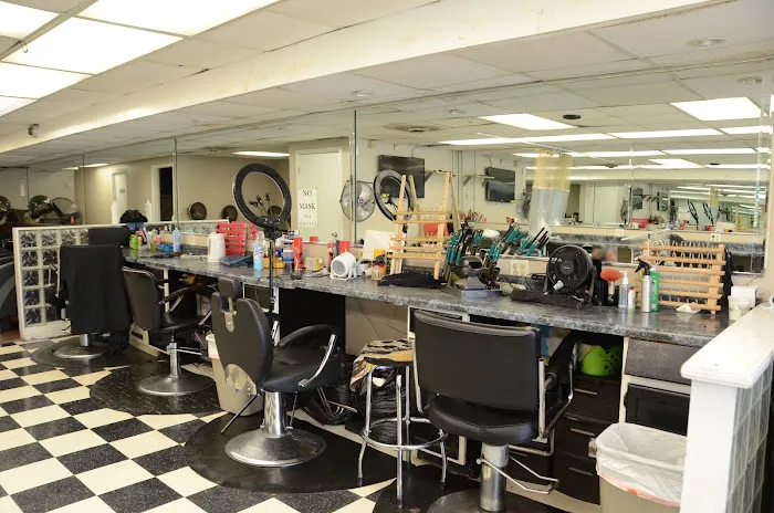 Urban Legends Hair Studio Picture 5