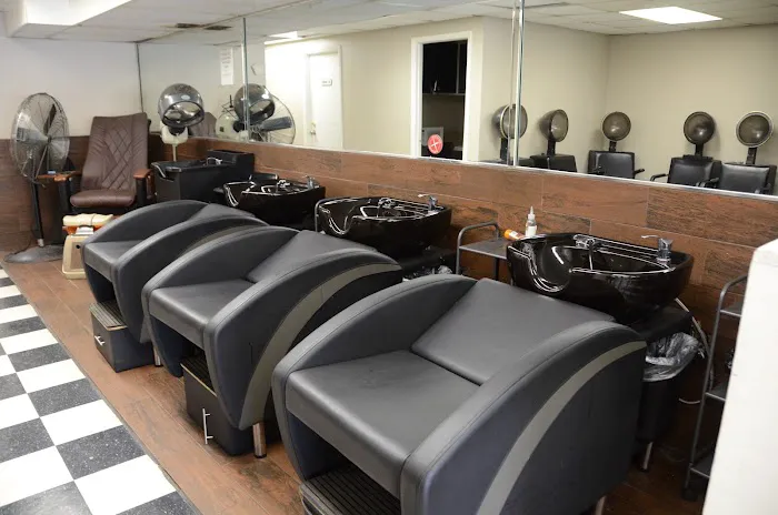 Urban Legends Hair Studio Picture 6
