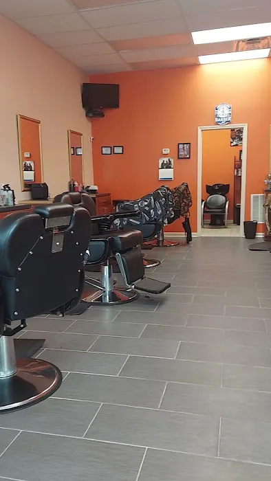 Robert's hairstyling kingdom and boutique Picture 7