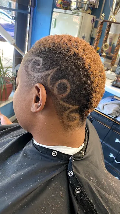 Lonnies Young Cuts Picture 4