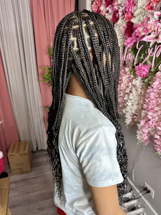 Izi African hair braiding shop Picture 9