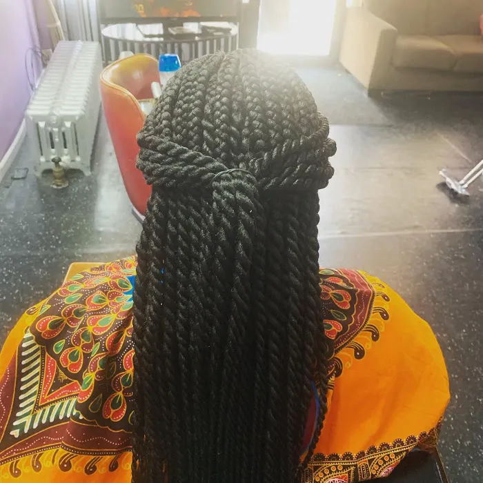 Izi African hair braiding shop Picture 10