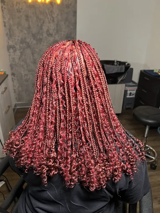 Vie Of Beauty braids/ loctician Picture 2