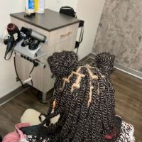Vie Of Beauty braids/ loctician ico