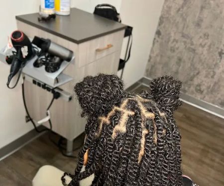 Vie Of Beauty braids/ loctician