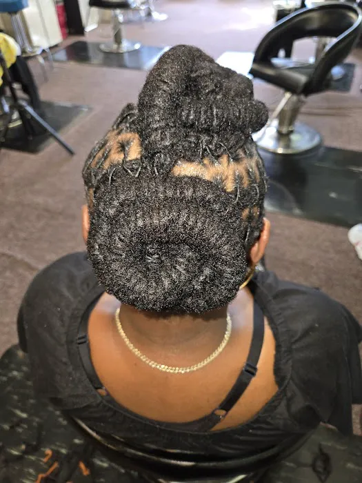 De Love Styles hair salon Picture 5