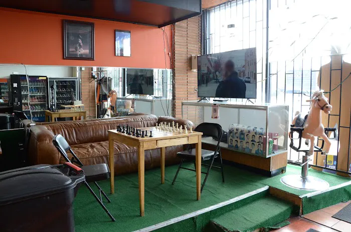 TNT Barber Shop Picture 1