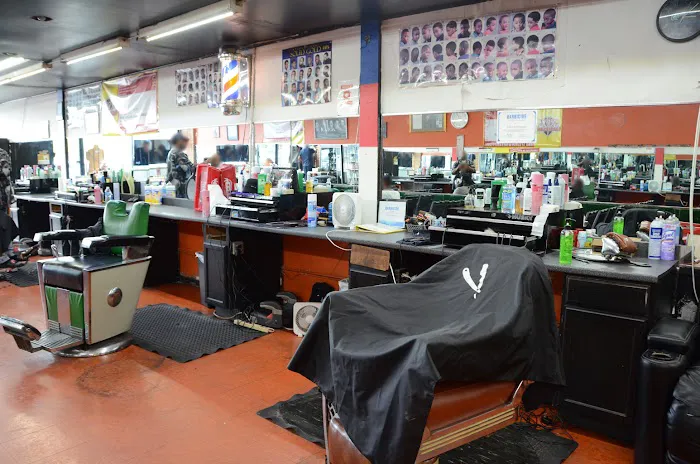 TNT Barber Shop Picture 4