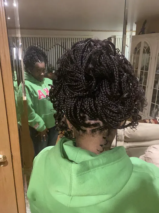 Augusta's Braid And Beauty Picture 8