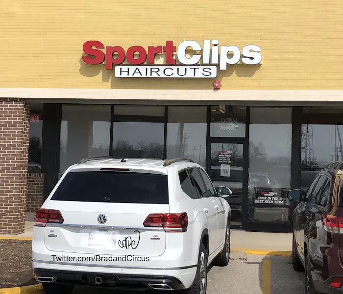 Sport Clips Haircuts of Norridge Commons Picture 1