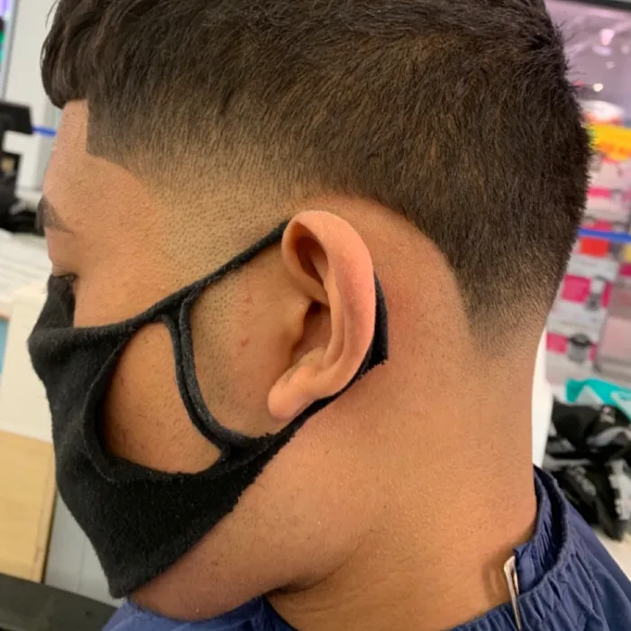 EMB BARBERSHOP Picture 10