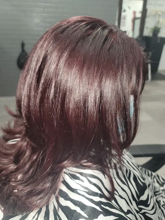 Yhwh Jireh Hair Salon Picture 10