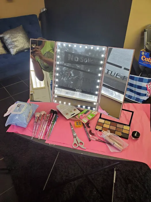 Brown's Barber & Beauty Shop Picture 1