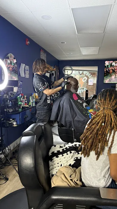Loc'd & Cutz Studio Picture 9