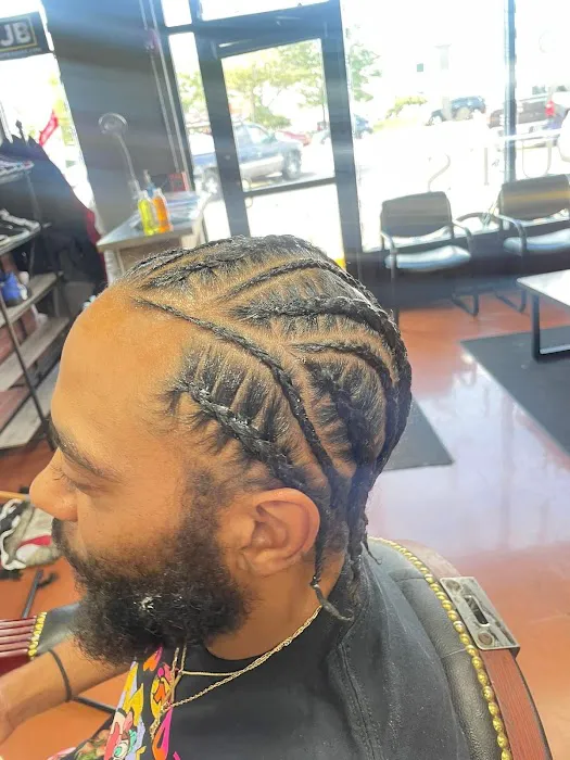 Royalty kutz barbershop Picture 1