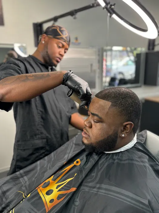Royalty kutz barbershop Picture 10