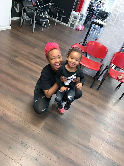 QueenZ Beauty Paradise LLC Picture 8