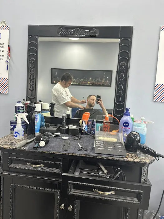 ACE Home of the Barber Picture 7