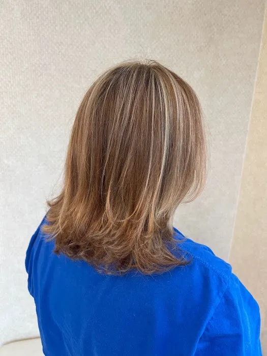 Fonsi’s hair studio Picture 1
