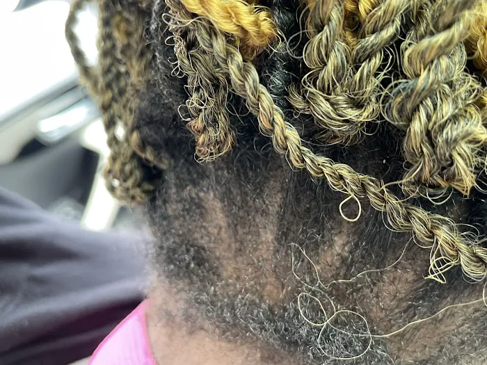 Deborah braiding hair salon Picture 1