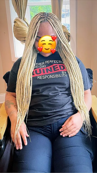 Deborah braiding hair salon Picture 5