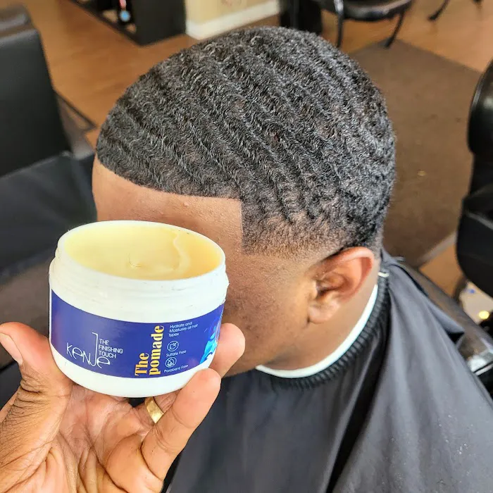 Kenny Mac's Barbershop Picture 8