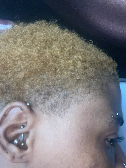 Kenny Mac's Barbershop Picture 5