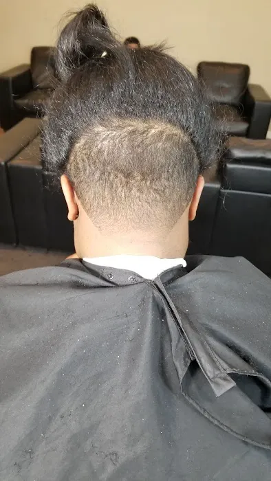 Kenny Mac's Barbershop Picture 10