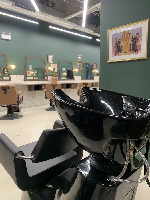 Vandross Beauty & Barber Picture 7