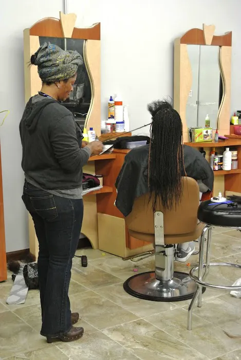 Afrikiko Hair & Fashion Boutique Picture 4