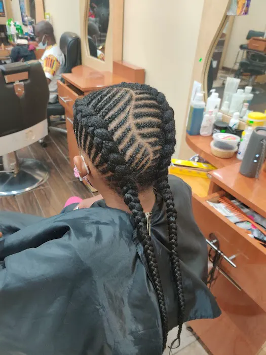 Afrikiko Hair & Fashion Boutique Picture 1