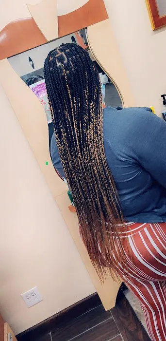 Afrikiko Hair & Fashion Boutique Picture 7